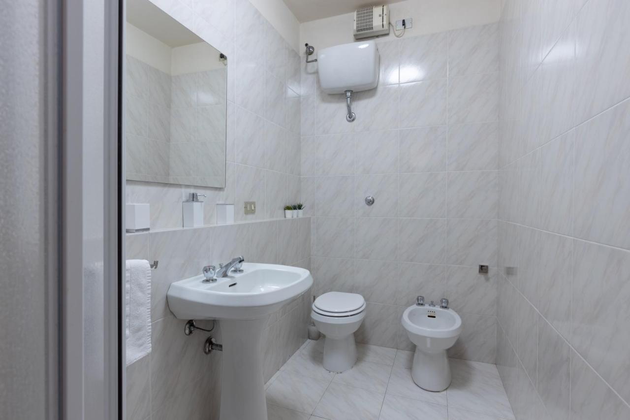 Tranquil Elegance In The Heart Of Pisa - Historic Convent Apartment Bagian luar foto